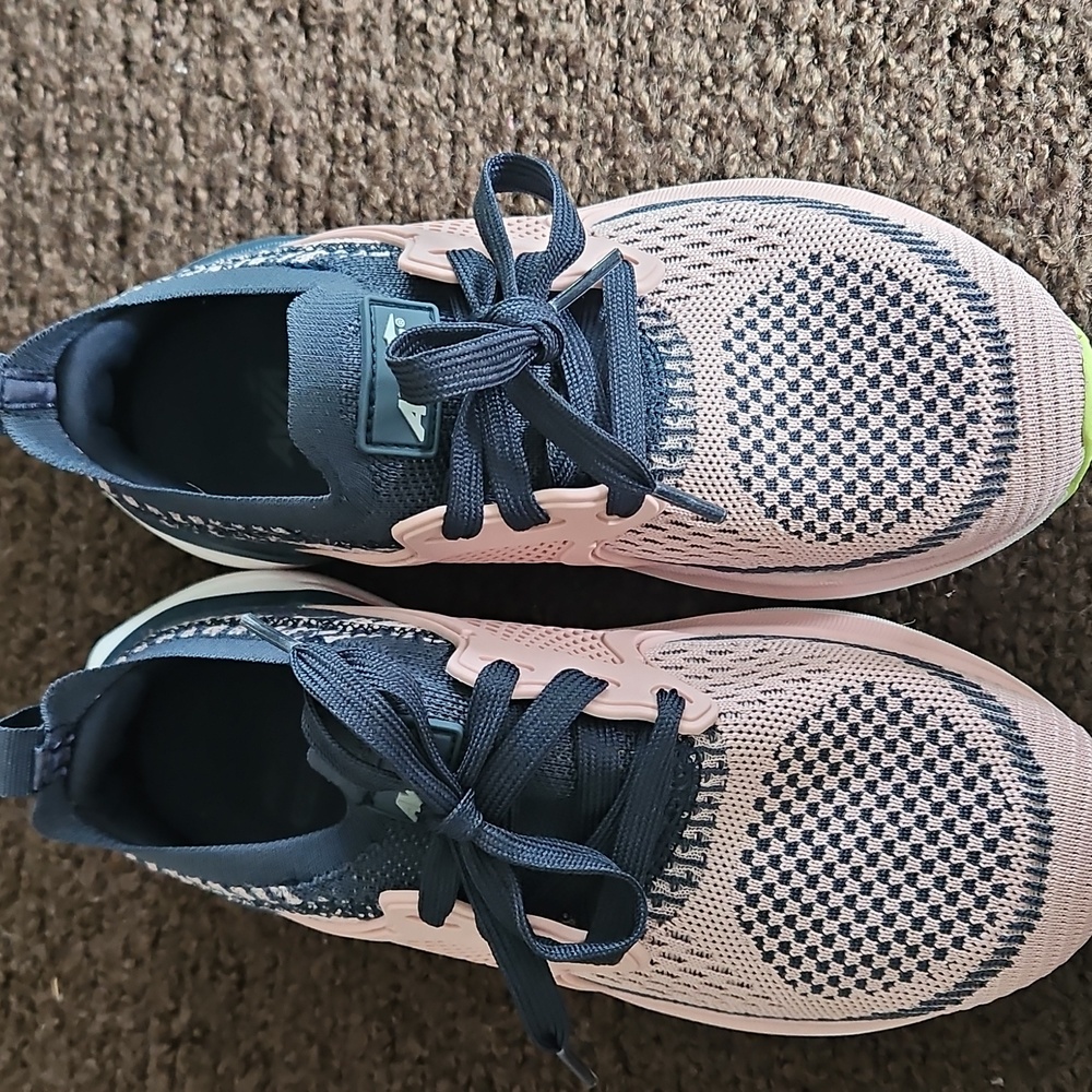 Avia Kids Sneakers in Pink and Navy